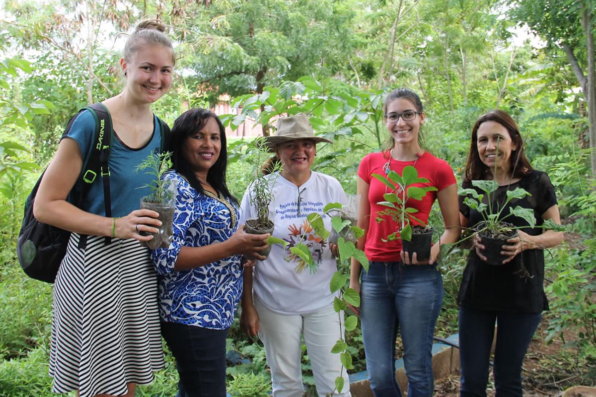 Universitária alemã visita áreas orgânicas em perímetro irrigado sergipano