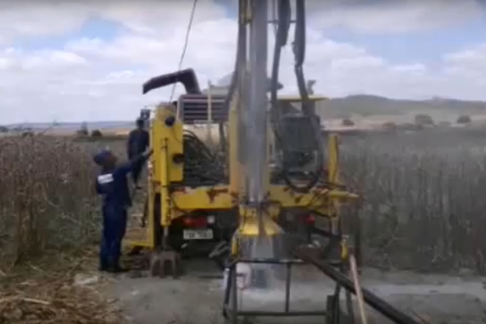 Nova perfuração no Povoado Salobra em Simão Dias
