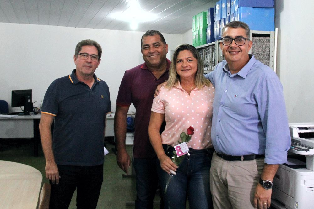 [galeria de fotos] Dia das Mulheres na Cohidro tem homenagem da diretoria à Elas