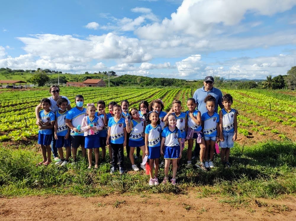 Educação infantil conhece perímetro da Cohidro e agricultura irrigada em Canindé