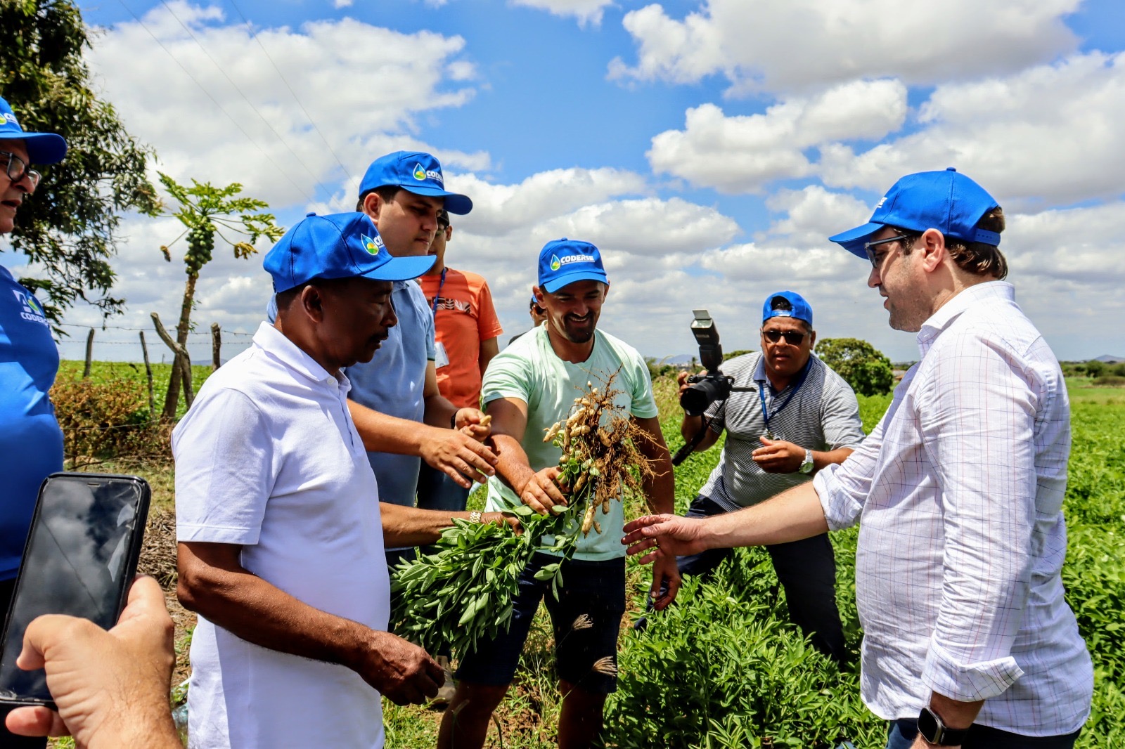 Registro de visita da missão Unale ao Perímetro Irrigado de Jacarecica I, em Itabaiana