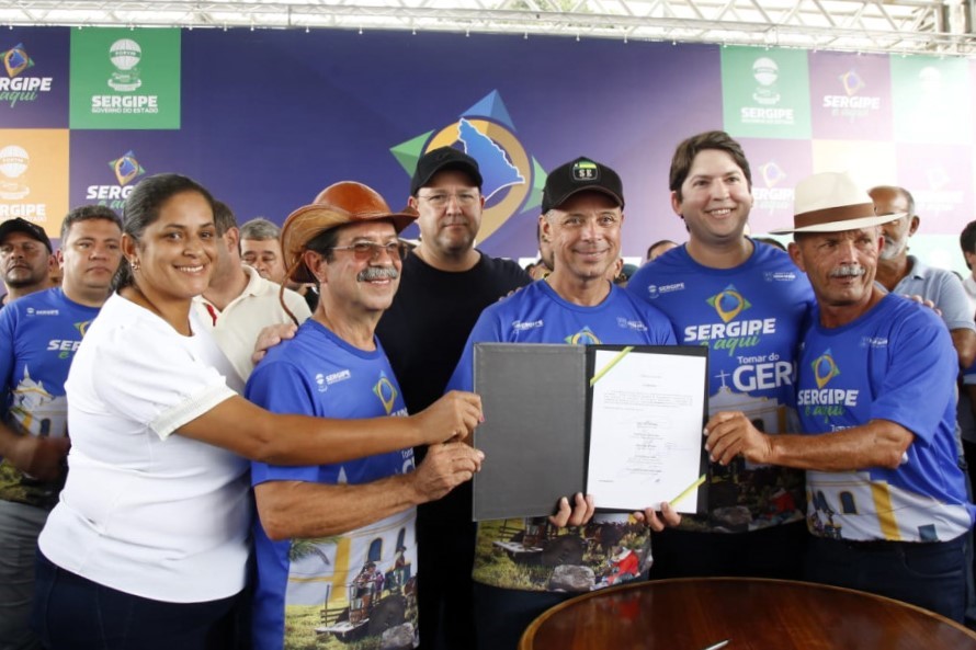 Governo do Estado autoriza licitação de equipamento para trabalhadores da mineração no ‘Sergipe é aqui’ em Tomar do Geru