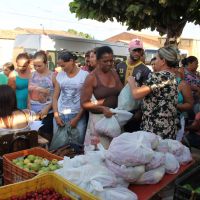 Doação de alimentos in natura então são distribuídas para as famílias cadastradas pelo Cras - (Povoado Curituba - Canindé) Foto Fernando Augusto (Ascom Cohidro)