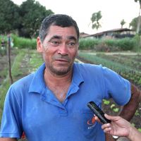João Pacheco é um dos que acredita no perímetro irrigado. Ele e mais alguns trabalhadores rurais são adeptos da agricultura orgânica e não fazem uso de nenhum tipo de agrotóxico em suas plantações - Foto: André Moreira (ASN)