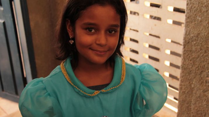 A pequena Maria Eduarda, da Escolinha Sossego da Mamãe , fez o papel de Água no teatro