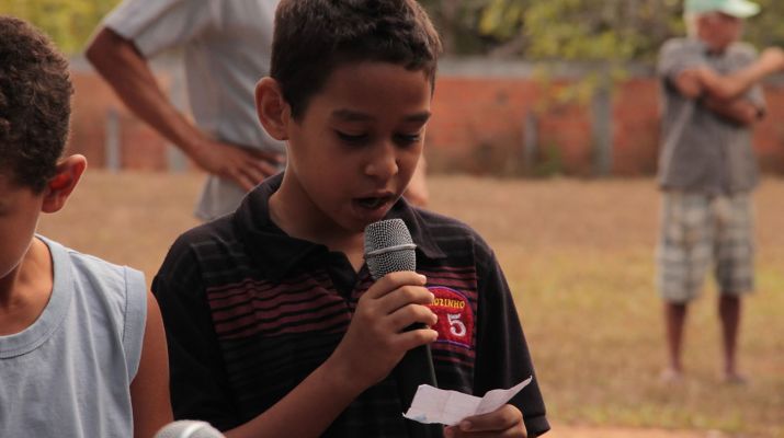 Apresentação das crianças da Escola Municipal Monsenhor Jason Barbosa Coelho