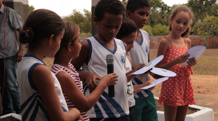 Apresentação das crianças da Escola Municipal Monsenhor Jason Barbosa Coelho