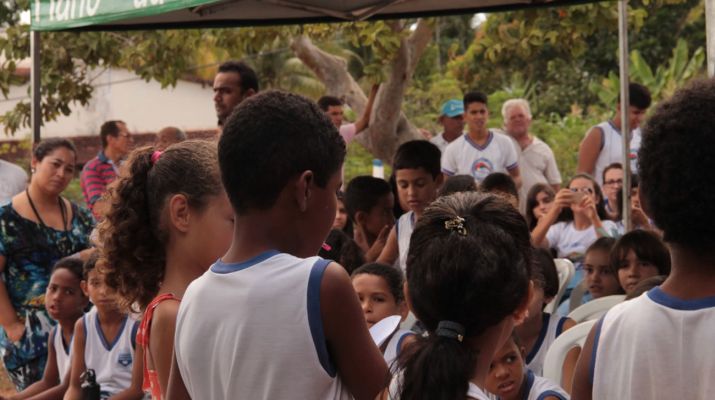 Apresentação das crianças da Escola Municipal Monsenhor Jason Barbosa Coelho