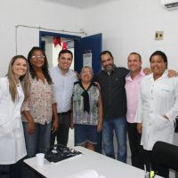 Felizola, diretor Jorge Kleber e Alberto Santos (ASC), visitam equipe do Posto Médico Cohidro - foto: Ascom/Cohidro.