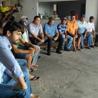 Assembleia em que diretores da Cohidro e secretário Esmeraldo Leal participaram (Foto Seagri)
