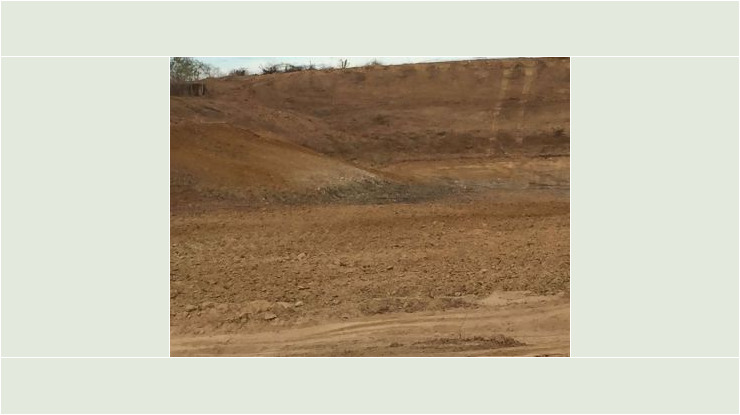 Barragem sendo recuperada em Carira