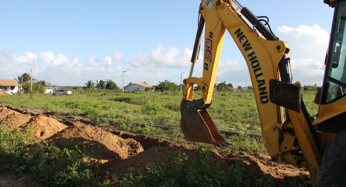 Obra está sendo realizada no assentamento Caraíbas