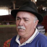 O popular Vicente da Batatinha trabalha há 40 anos como feirante. Para ele, a nova Ceasa trará grandes benefícios para comerciantes e clientes - Foto: Jorge Henrique/ASN