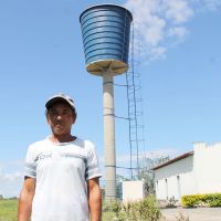 Gilson é agricultor, operador do sistema de abastecimento e tesoureiro da associação - Foto Fernando Augusto (Ascom-Cohidro)