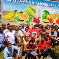 Dois caminhões frigoríficos foram doados à Cooperativas de agricultores - Foto Jonathas Bruno (1)