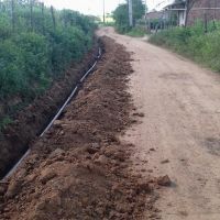 Para levar água do poço às casas, foi construída rede de canalização subterrânea - foto Cohidro (2)