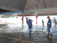 Varrição, capinagem e limpeza da área da Ceasa e feira semanal - foto Fernando Augusto (Ascom Cohidro)