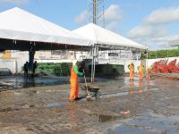 Varrição, capinagem e limpeza da área da Ceasa e feira semanal - foto Fernando Augusto (Ascom Cohidro)