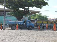 Varrição, capinagem e limpeza da área da Ceasa e feira semanal - foto Fernando Augusto (Ascom Cohidro)