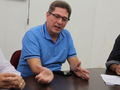 João Fonseca destacou o papel da Semarh e de Olivier para o andamento das ações do programa (foto Ascom Cohidro - Fernando Augusto)